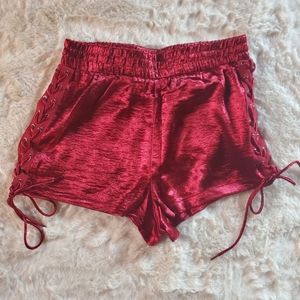 Lace side shorts
